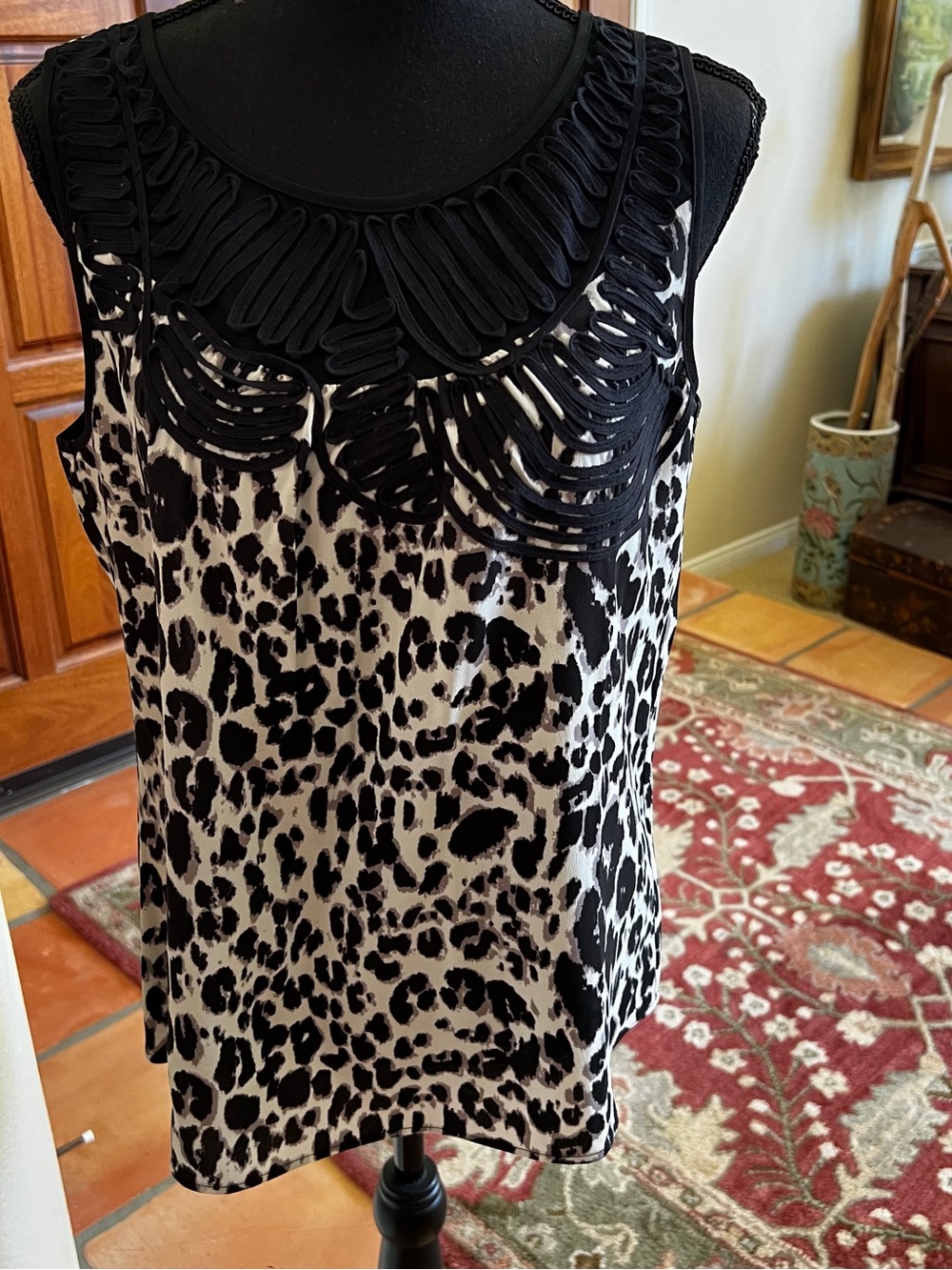 Women’s Size 1 Chicos Black Ivory White & Gray Sleeveless Tank Top Shirt Ribbon
